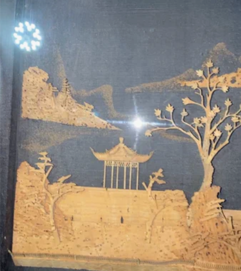 80年代软木工艺画 非常精美。装裱有点坏，...