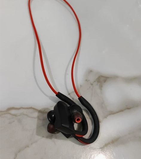 运动蓝牙耳机 感兴趣的话点“我想要”和我私...