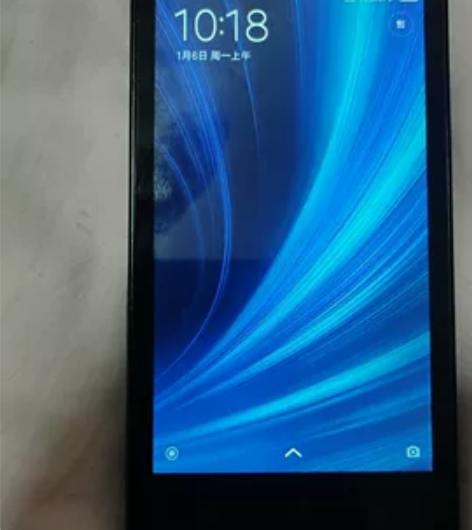 红米1S移动4G版本，手机内存是1+8GB...
