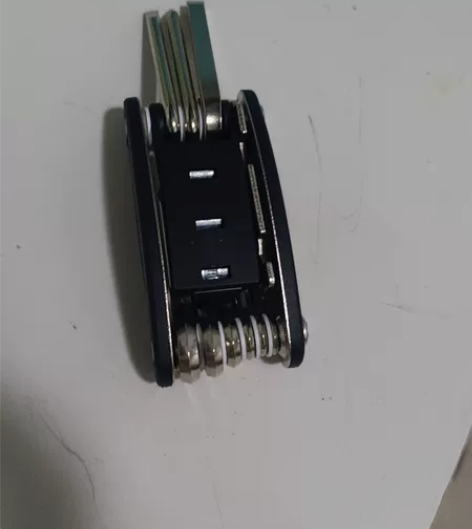 折叠式多功能工具16合1组合十六合一便携折...