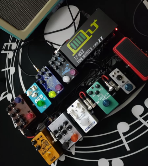 支持琼瑶三哥效果器 不卖 展示！！！