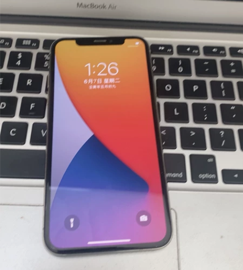 Iphone X256G银色行货换过电池和...