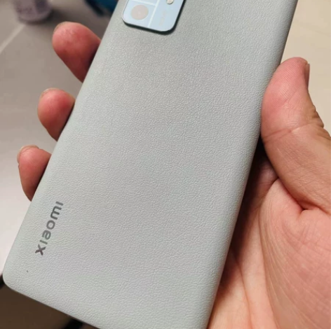 小米12，8+128，边框后盖一点划痕也没...