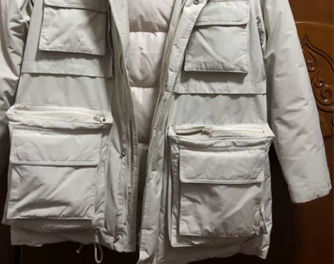 设计师款男士高货羽绒服,内有抽绳90%充绒...