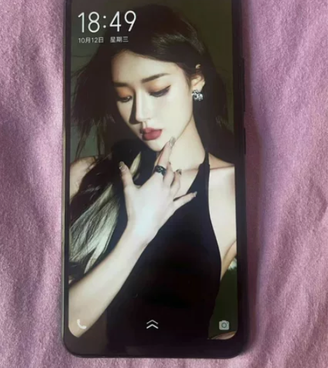 (几乎全新) vivox21， 6+128...