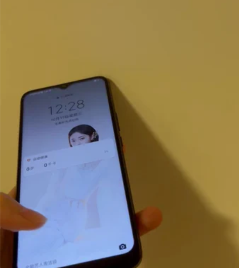 荣耀畅玩20 手机99新 刚开始买来准备当...
