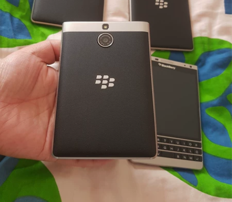 黑莓passport 黑莓护照，黑莓pas...