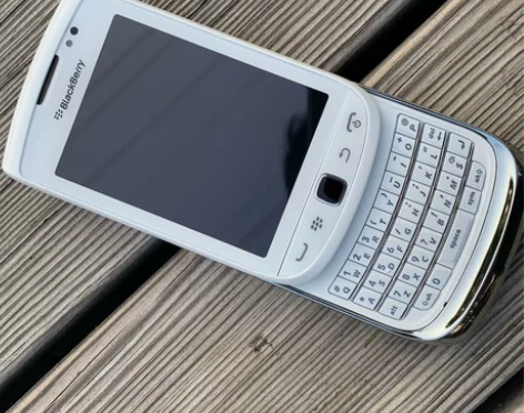 黑莓9810 滑盖手机 全键盘+触摸屏 W...