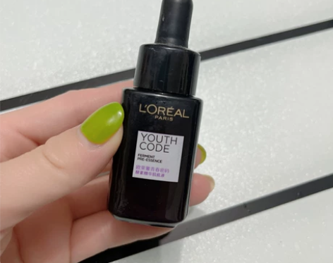 巴黎欧莱雅精华肌底液中样，75买的，就用过...