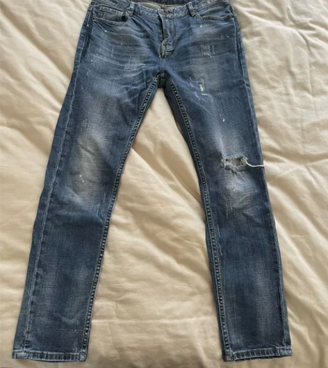 太平鸟男款牛仔裤（修身款）X L码，腰围8...