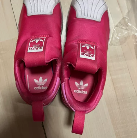 阿迪 软贝壳鞋  买来刷过一次  这次穿了...