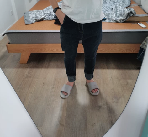 深蓝色弹力牛仔裤 95新 材质很好  柔软...