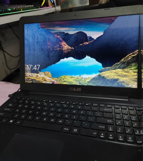 华硕笔记本电脑，intel的cpu，没有独...
