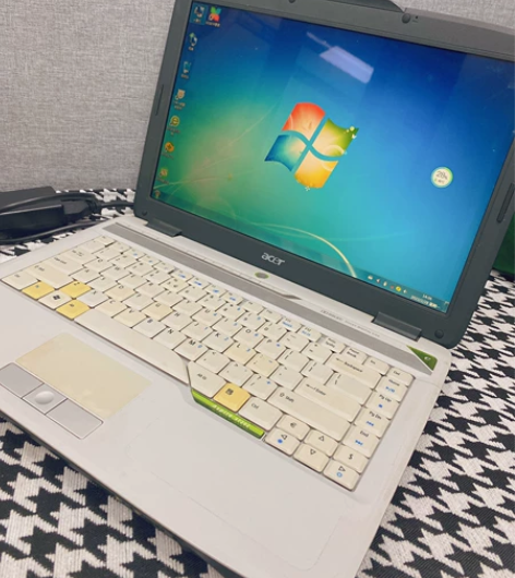 宏碁电脑 250G硬盘 功能一切正常  办...