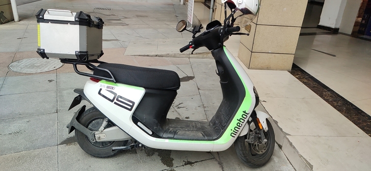 小米九号电动车E100