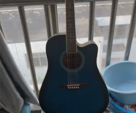 出新手入门吉他 需换弦?轻微使用痕迹功能完...