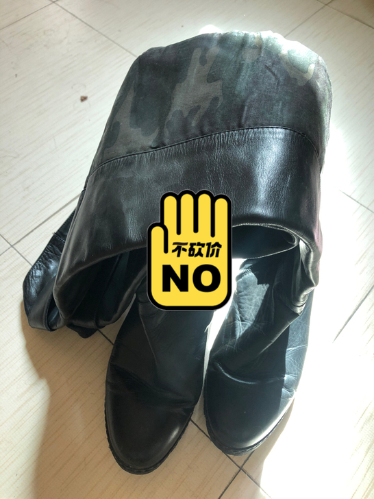 长靴，腿面布料，下面真皮。甩手拿走！很舒服