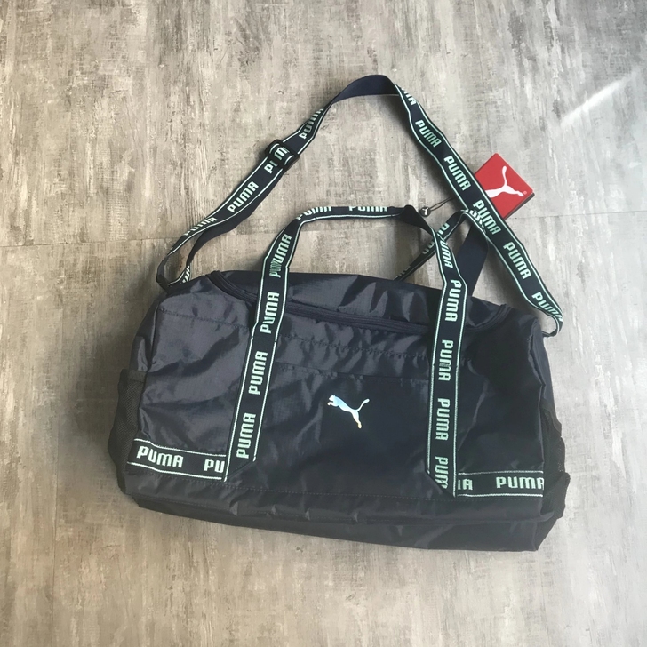 彪马正品健身包，就一箱子20个，健身包，篮...