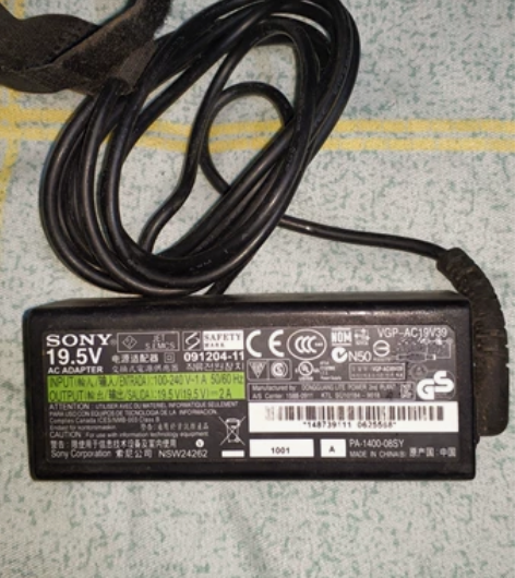 索尼笔记本电脑  电源适配器器19.5V2...