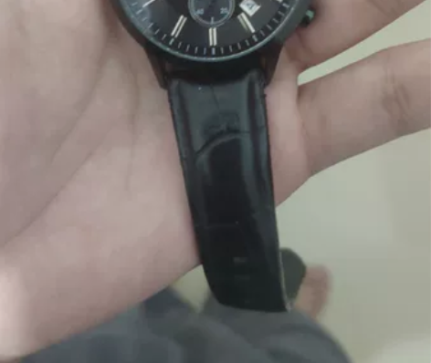 阿玛尼三眼手表,防水, 表带有点旧,加一百...