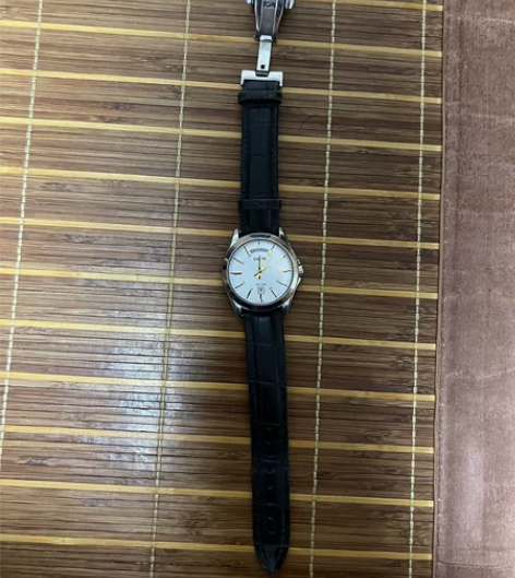 随出一个伊拉克的卡西欧石英表，不以成色争议...