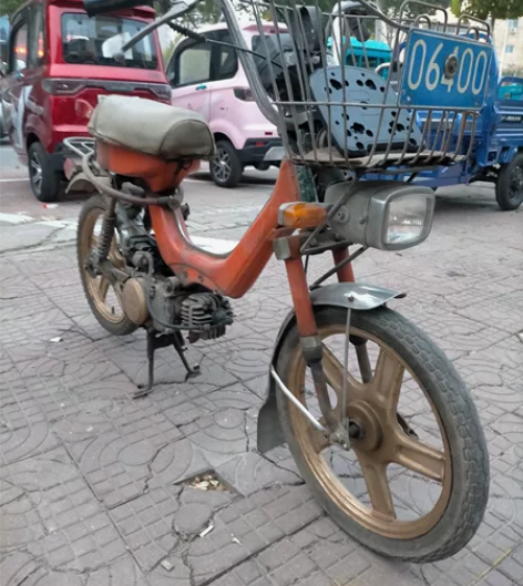 摩托车整车 90年11份出厂，一脚着车，没...