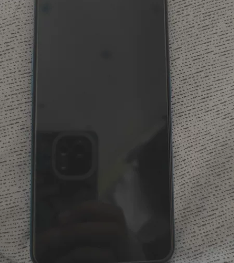 备用机在保真我Q3Pro8128G电光蓝 ...