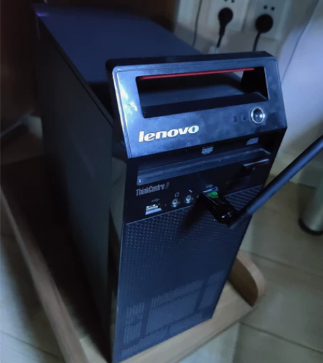 联想扬天品牌台式机电脑 全套电脑，机箱和显...