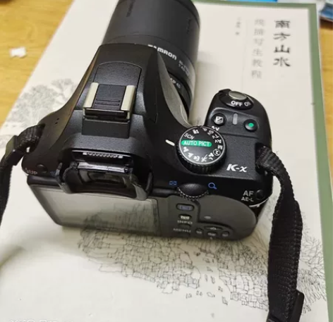 宾得单反数码相机  两个镜头 一个腾龙80...