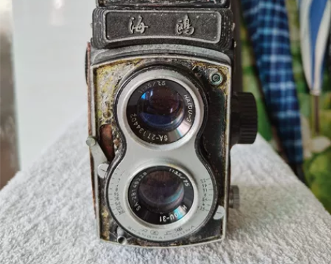 海鸥双反相机 成色如图，不保证功能，当配件...