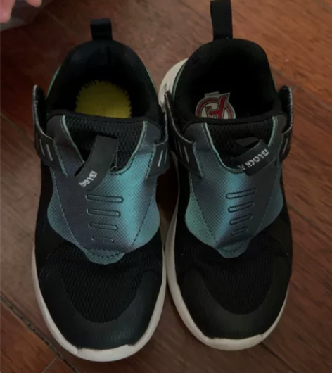 安踏 31码 内长19.5cm 专柜购入，...