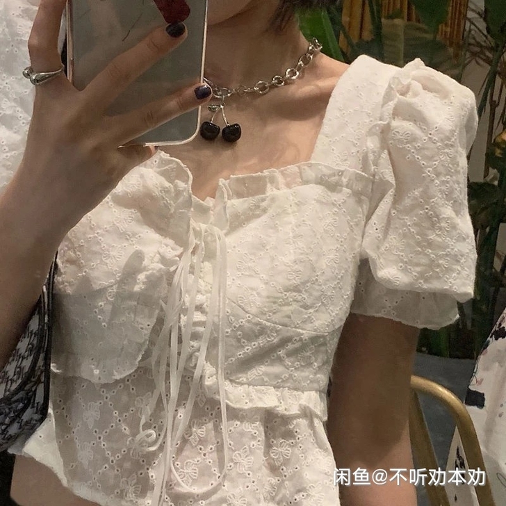 泡泡袖短款白色蕾丝衫女新款小众设计感小个子...