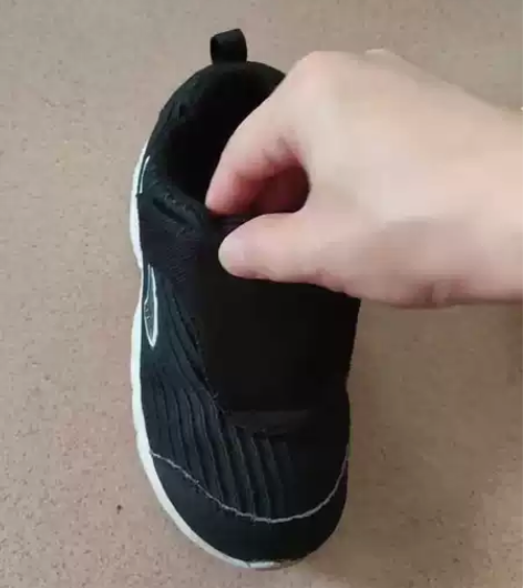 江博士童鞋,黑色27码,内长17.5。鞋子...