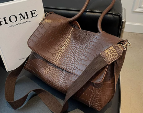 包包女大容量新款高级感洋气腋下斜挎包单肩通...