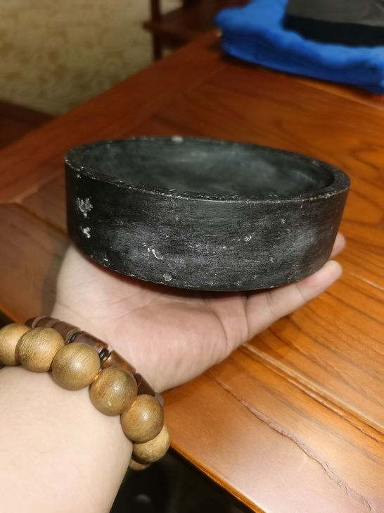 清代歙砚，器型流畅