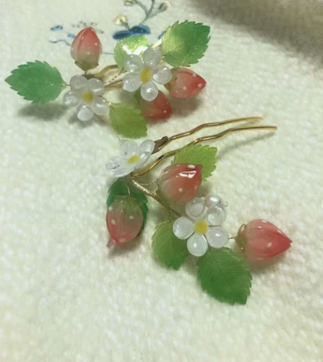 草莓热缩发簪 感兴趣的话点“我想要”和我私...