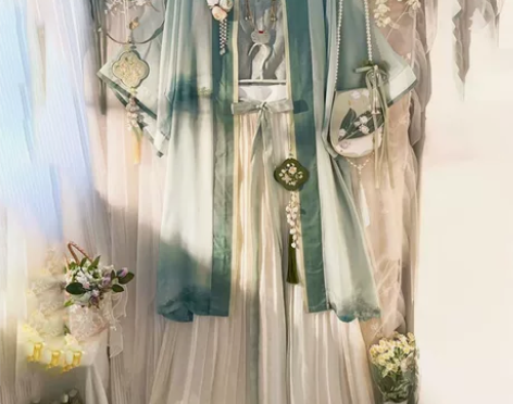 仙楚姬原创汉服女【青墨】，由于汉服过多，衣...