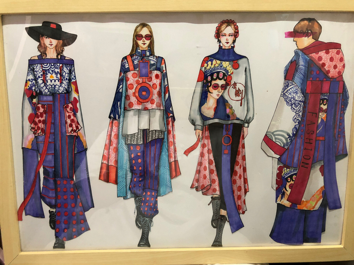 手绘服装效果图  装饰画  带画框 可挂墙
