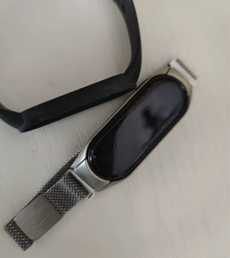 小米手环5NFC版 ，不过包装没了 ，续航...