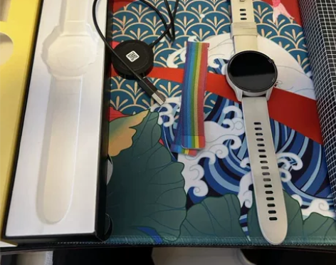 小米手表color运动版,自用的,配件都在...