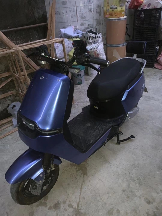 台铃电动车72伏,成色如图,九成多新,要的...