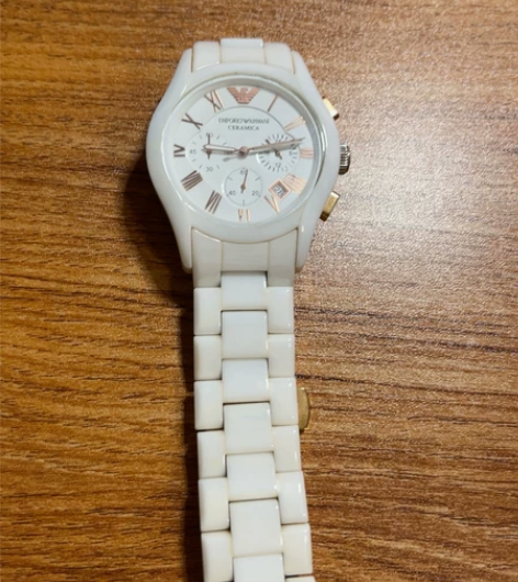 阿玛尼手表  白色 感兴趣的话点“我想要”...