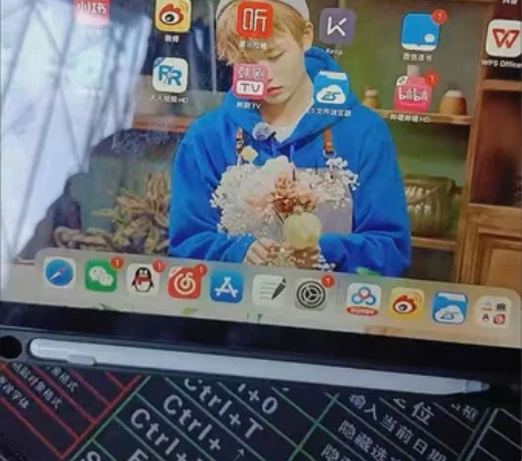 【清仓处理ipad】公司培训多余一批9成新...