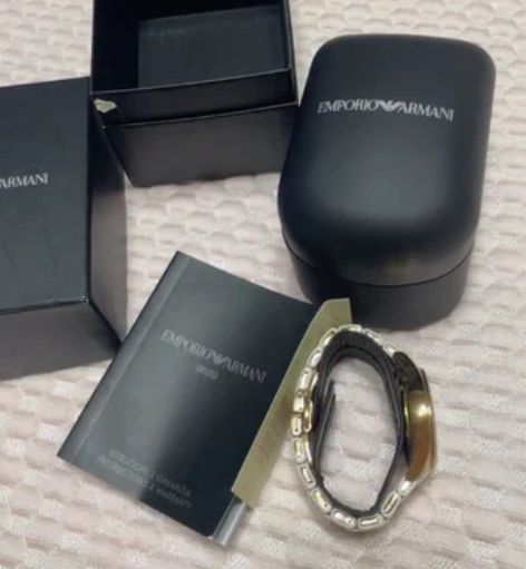正品阿玛尼手表 支持验货鉴定 感兴趣的话点...