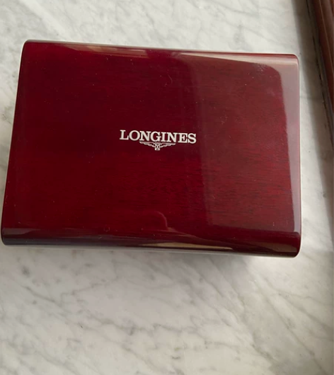 全新浪琴手表盒，专柜 感兴趣的话点“我想要...