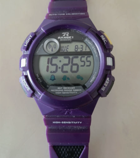 罗西尼电子表，小孩考试用了一次，再也没有用...