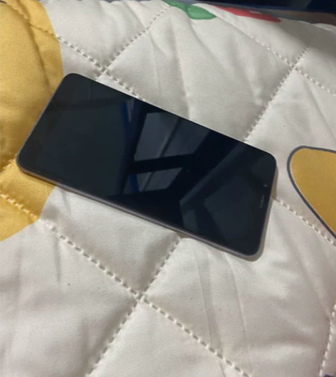 出售闲置小米R6A32GB手机全部功能正常...