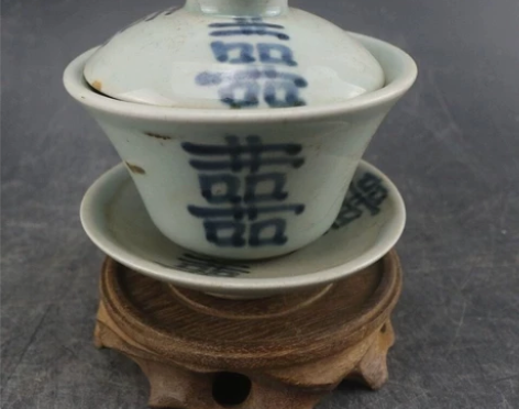 清理六套 盖碗茶杯 都是手绘的，每套都有拍...