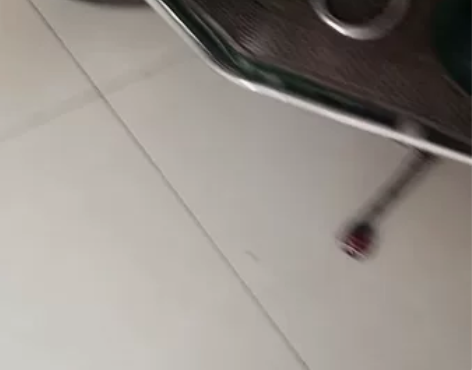 本人刚买了小车，现转让这台日本铃木摩托车。...