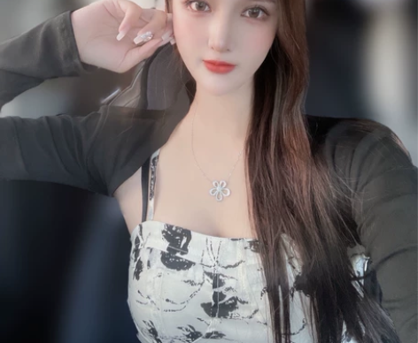 法式连衣裙子女夏季2022新款性感辣妹包臀...